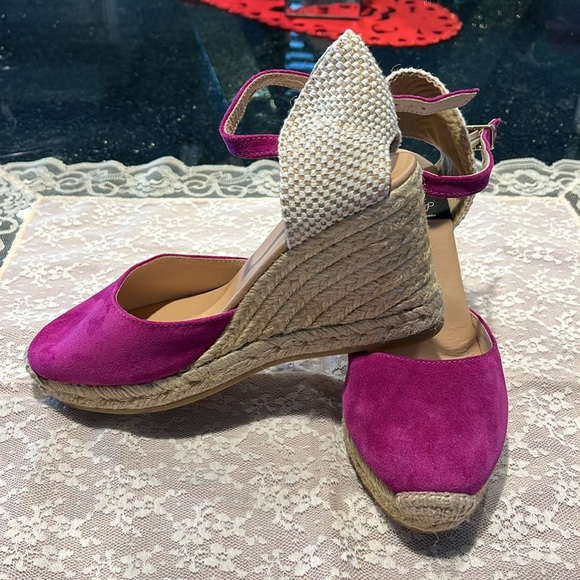 NWOB fuchsia suede sandals size 38 - Picture 2 of 9